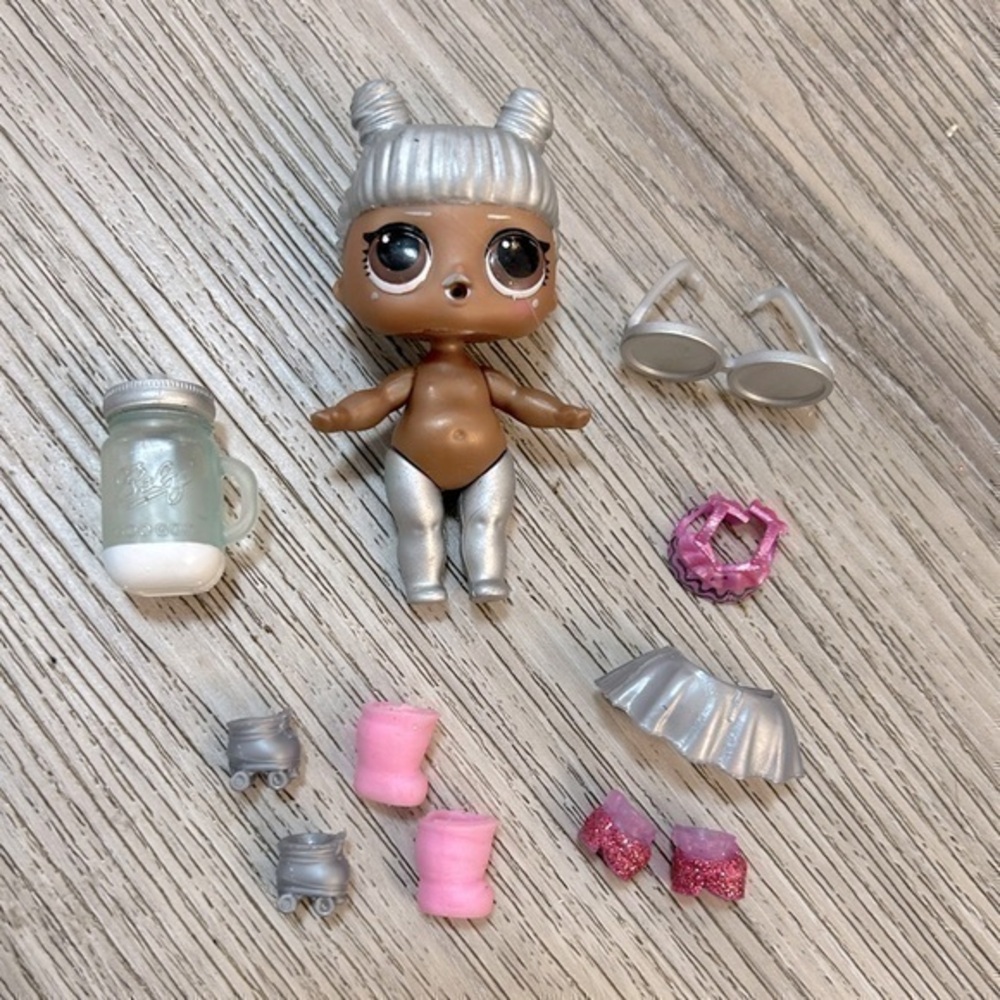 LOL Surprise! TINZ Big Sister doll with accessories. Excellent condition.